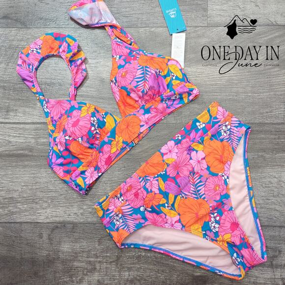 Cupshe Ruffle Shoulder Bikini Swimsuit Size S - Picture 3 of 7